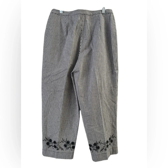 Plaid straight leg crop embroidered pants - Picture 3 of 4